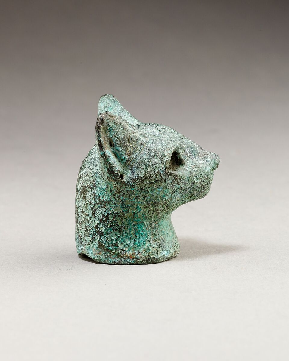 Head of a cat, Cupreous metal