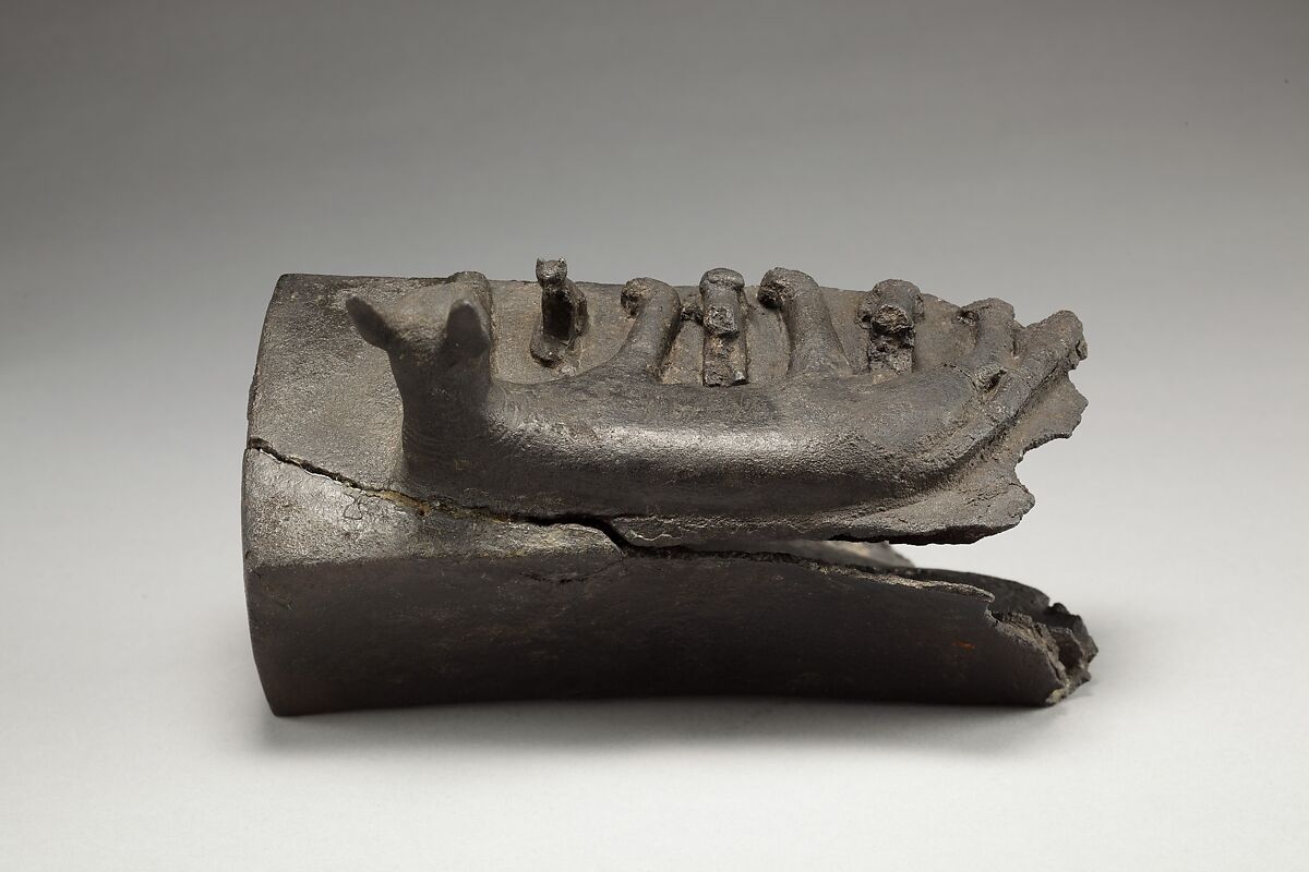 Cat with kittens on damaged box for animal mummy, Cupreous metal