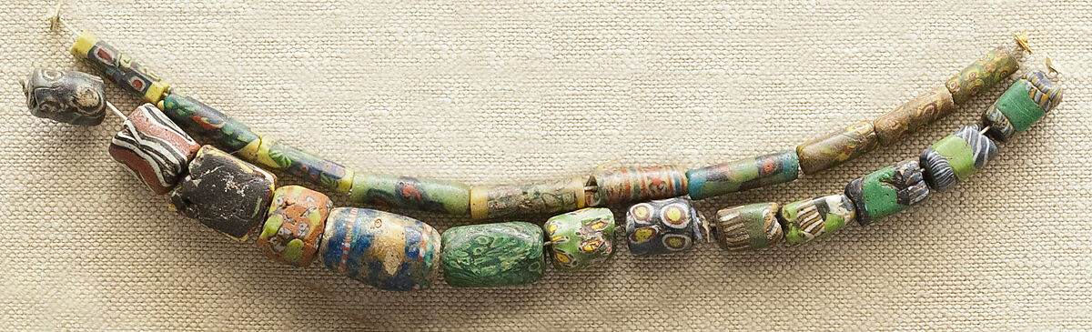 String of 5 Beads, Glass 
