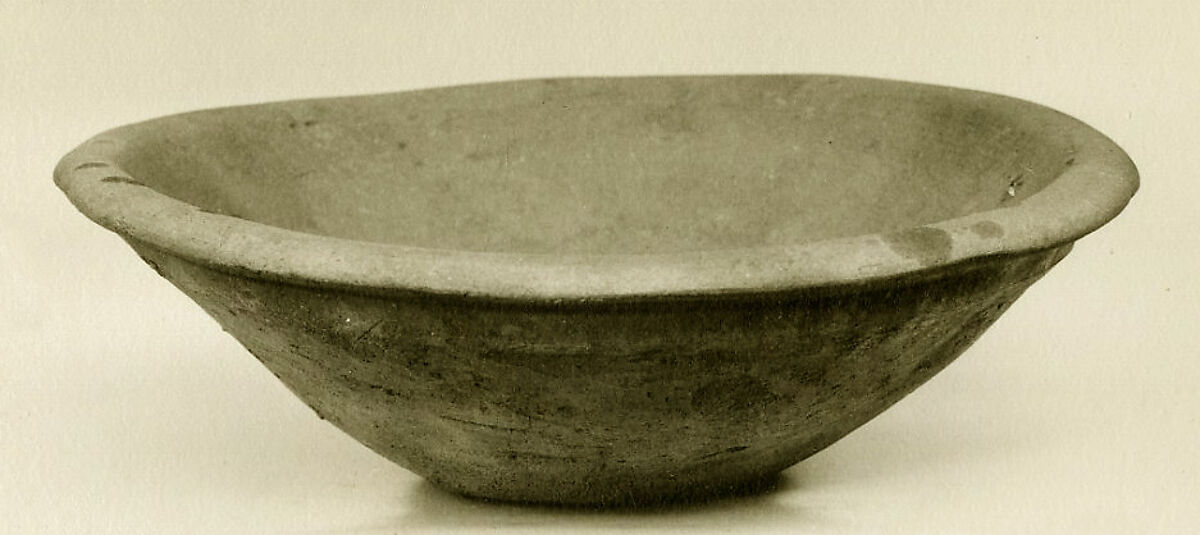 Bowl with flattened rim, Pottery