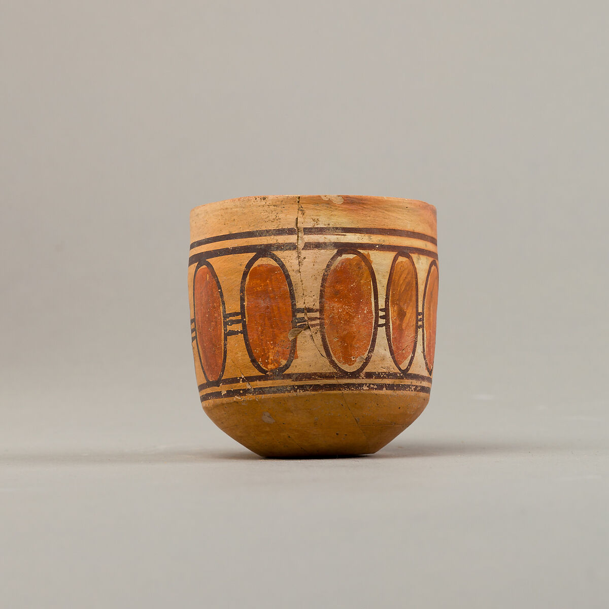 Cup with geometric decoration, Pottery, paint
