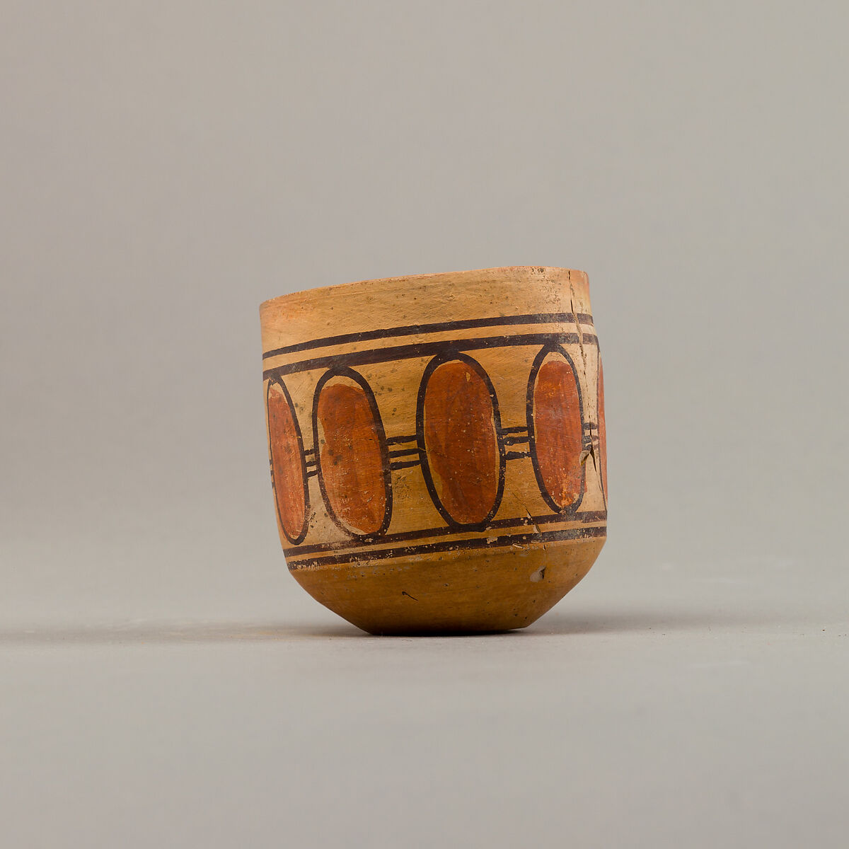 Cup with geometric decoration, Pottery, paint