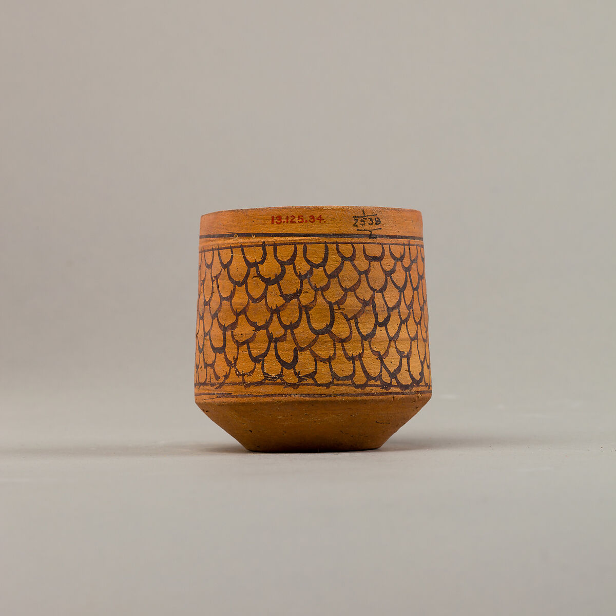 Cup with feather (?) decoration, Pottery, paint