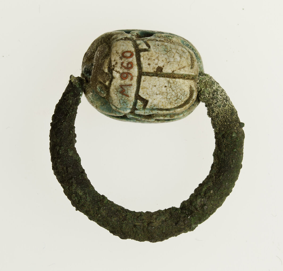 Ring with scarab bezel, Glazed steatite, copper alloy 