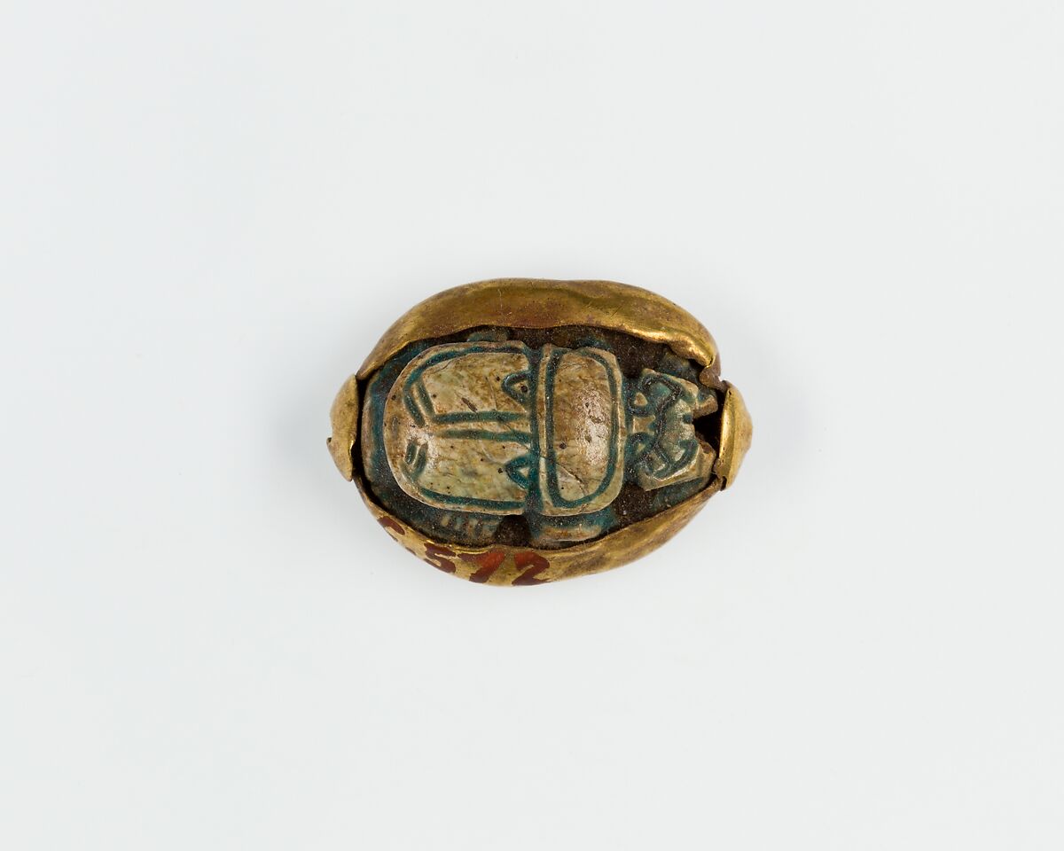 Scarab, Glazed steatite in gold funda