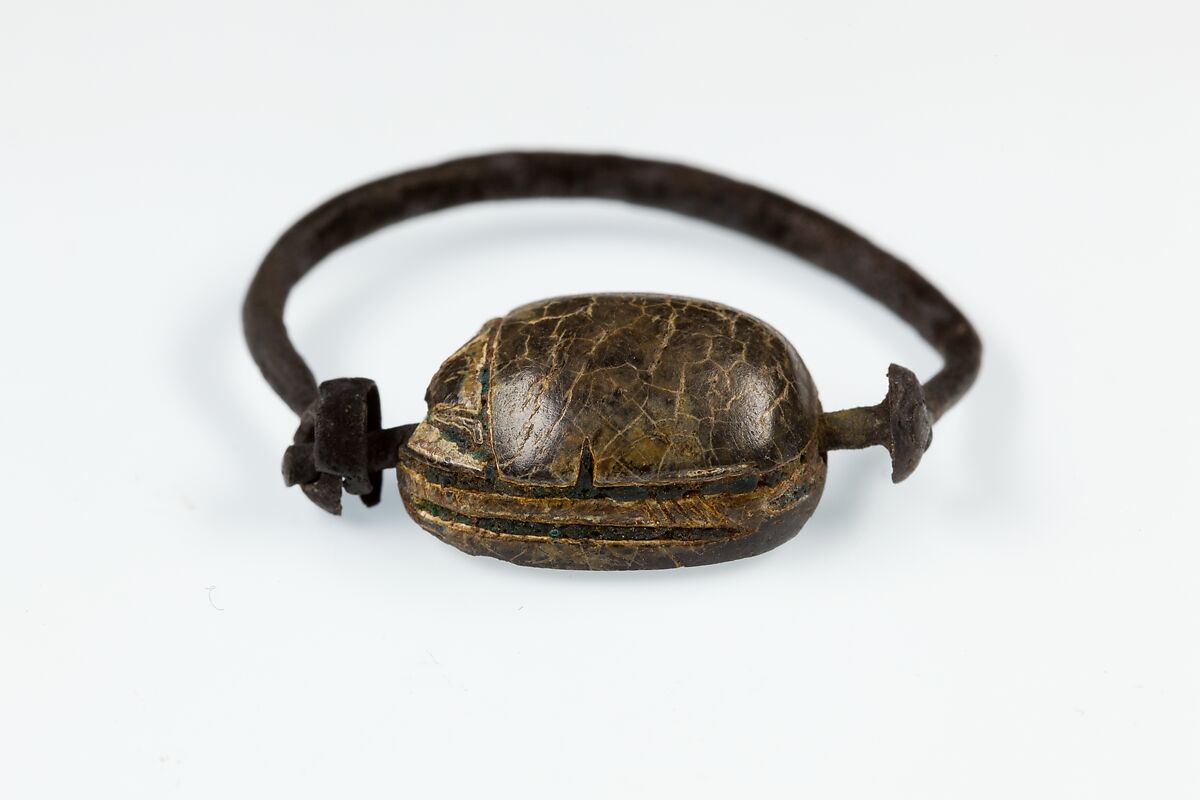 Scarab Finger Ring, Steatite, silver wire