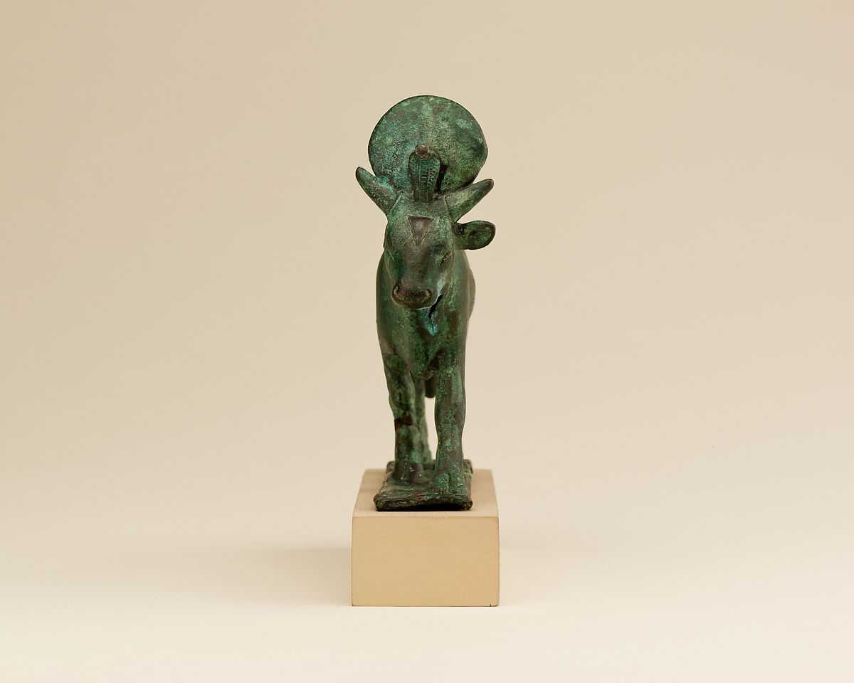 Apis, Cupreous metal