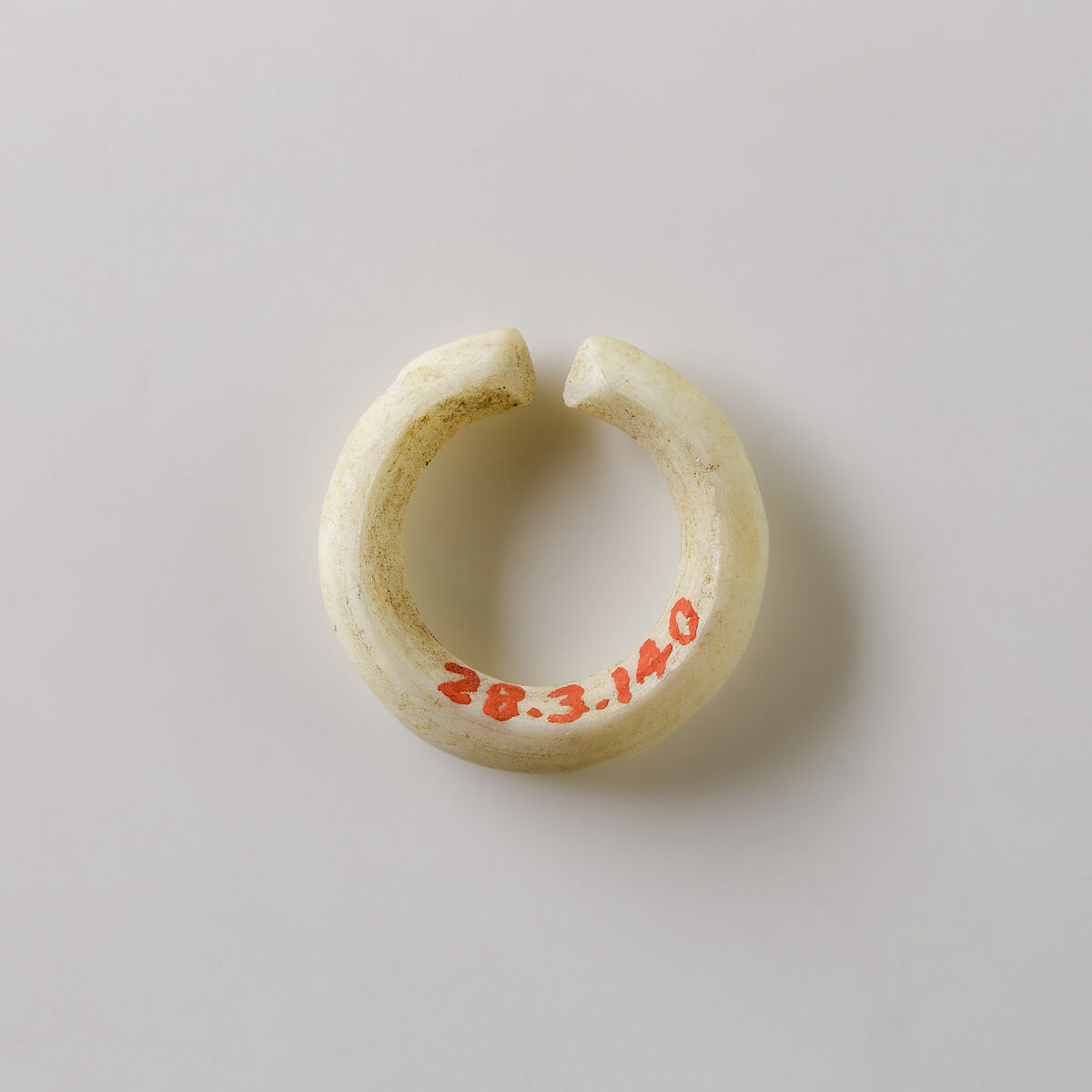 Hair ring, Shell