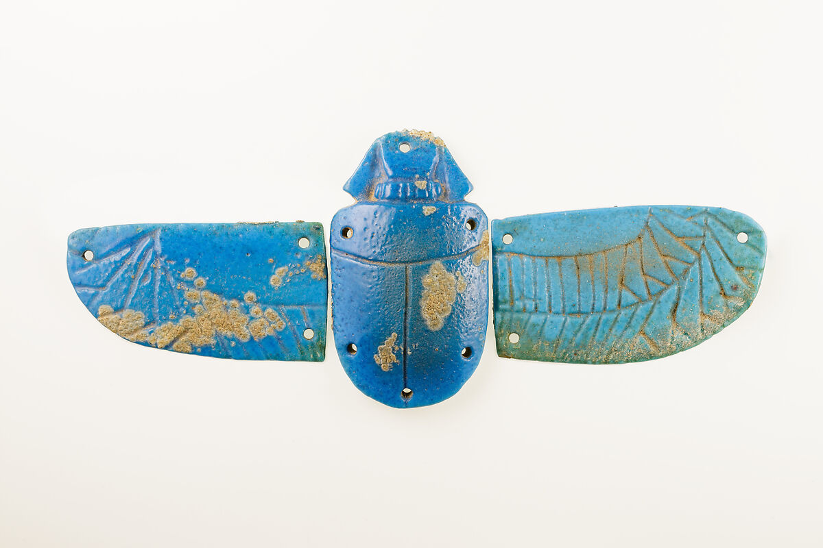 Winged Scarab amulet, Blue faience 