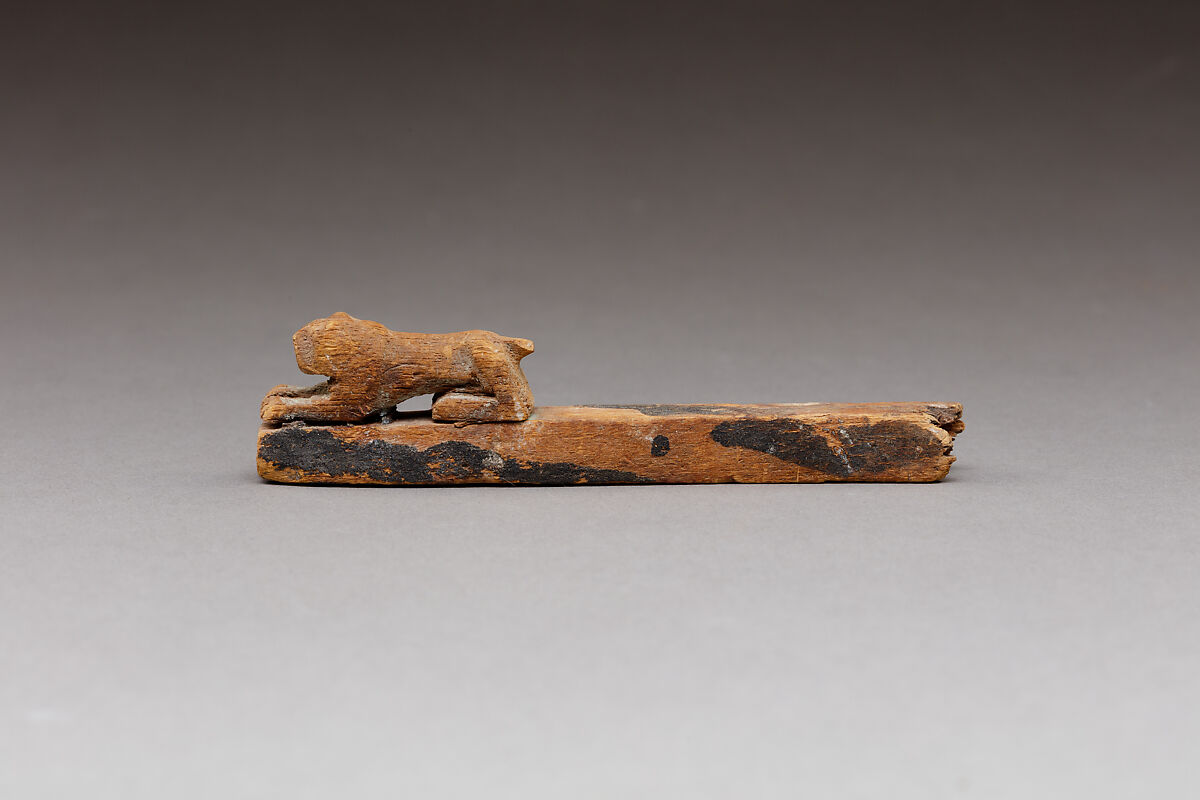 Shrine fragment with lion, Wood, paint