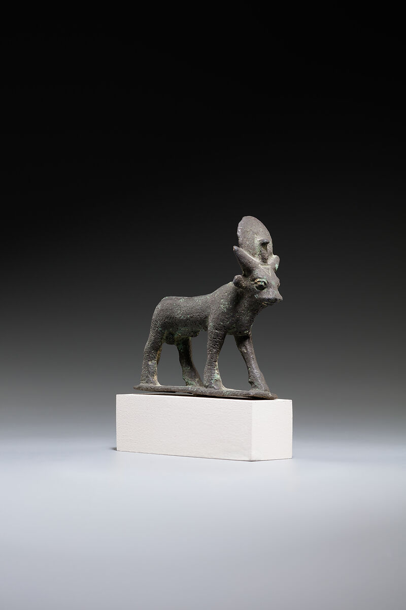 Bull figurine, Bronze or copper alloy
