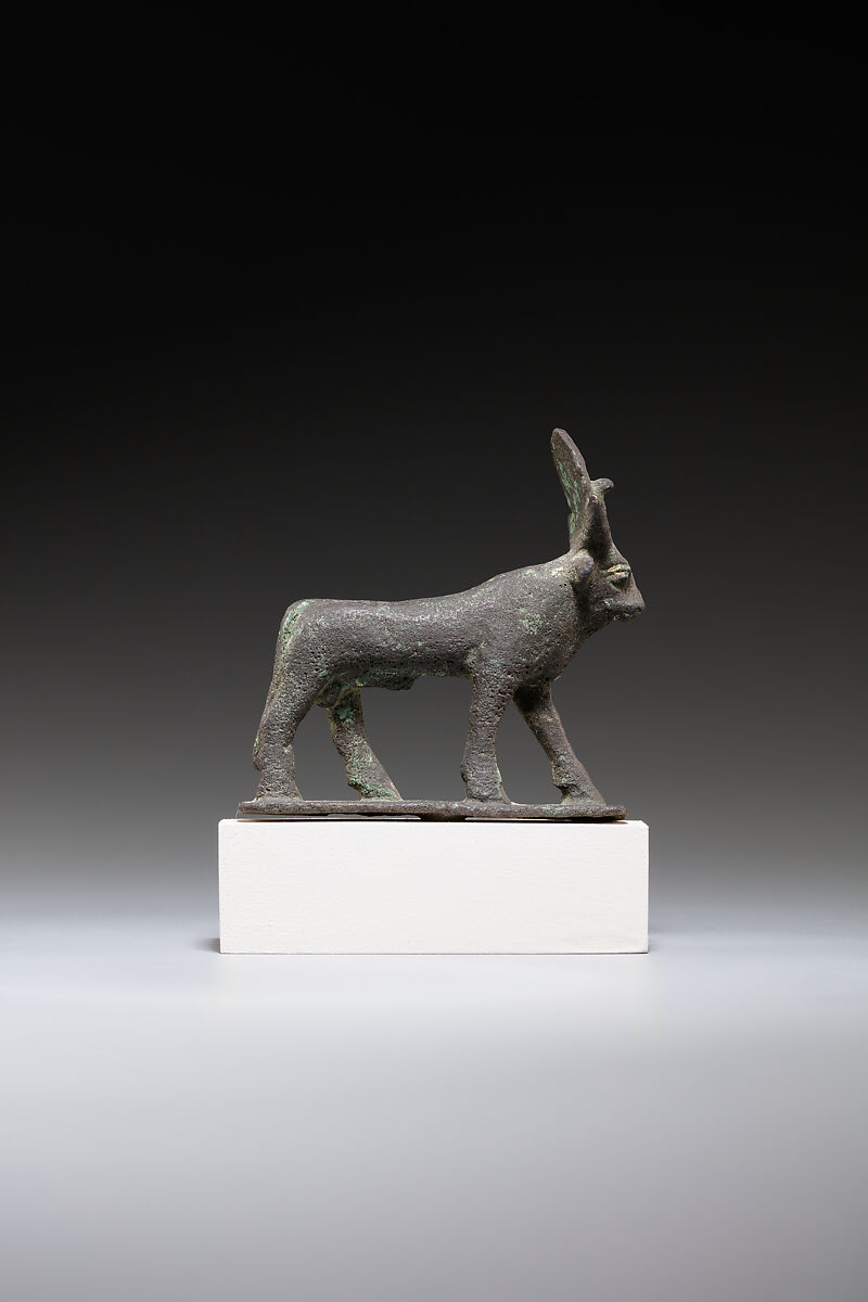 Bull figurine, Bronze or copper alloy