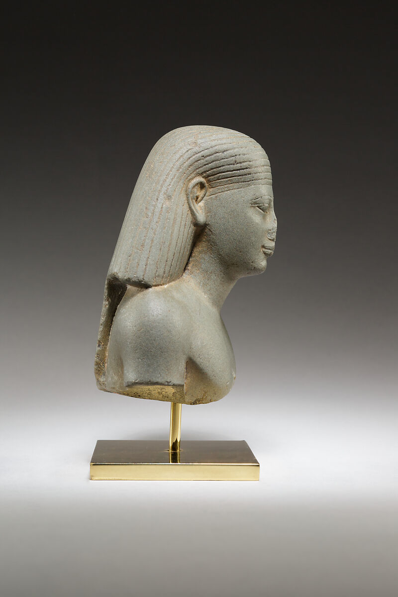 Bust of an Administrator of the Domain of Neit, Gray/green schist
