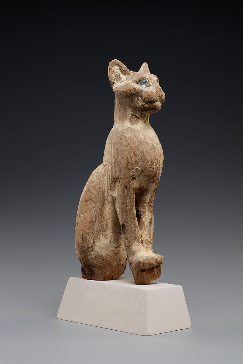 Statuette of a cat, Wood