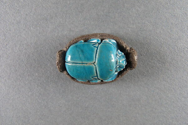 Scarab in a Ring Bezel, Blue glazed steatite, silver