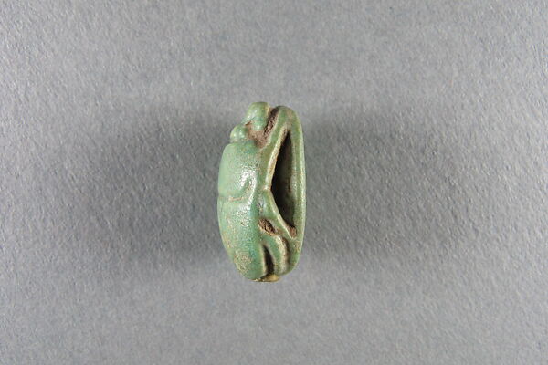 Scarab of Psamtik I or Apries, Green faience