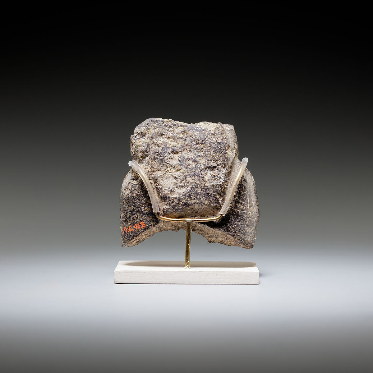 Statue fragment, Steatite