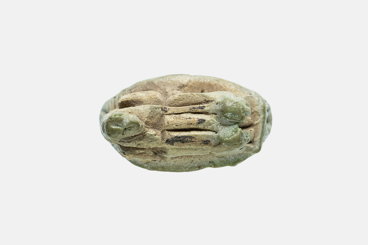 Ring with a bezel in the form of a baboon in a chariot pulled by two lions, Faience