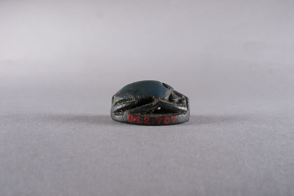 Scarab Inscribed with the Name Khakaw(y)neb, Faience