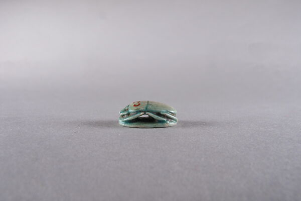 Scarab with blessing, Glazed steatite
