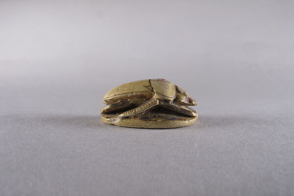 Scarab with a Kneeling Pharaoh and the Name Menkheperre (Thutmose III), Steatite