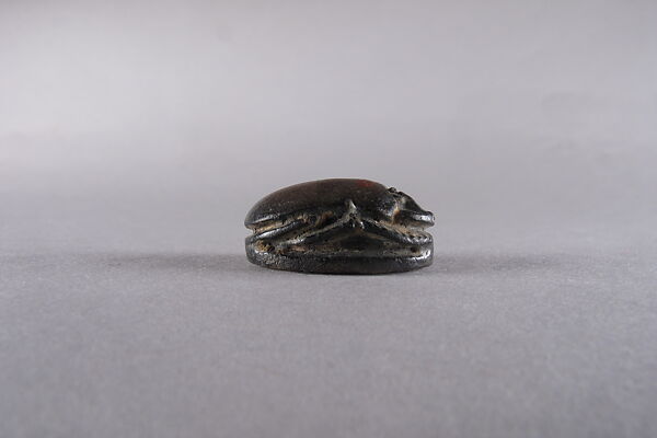 Scarab with blessing related to Amun, Glazed limestone