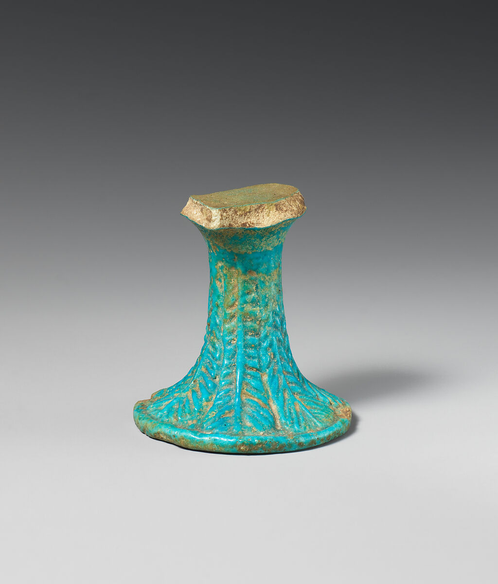 Stem of lotiform goblet with palm fronds in relief, Faience 