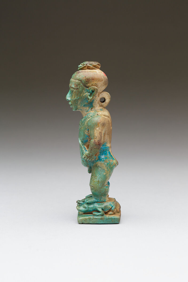 Pataikos Amulet with seal on base, Faience