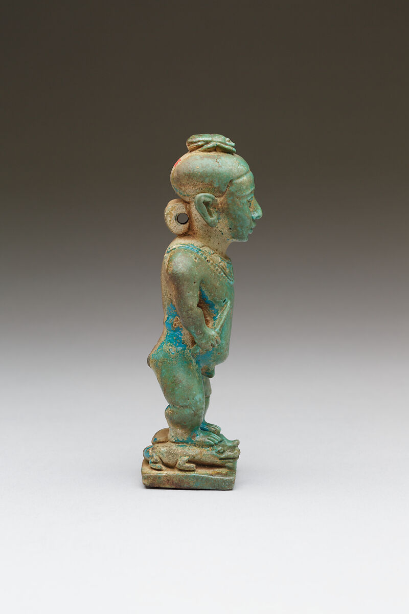 Pataikos Amulet with seal on base, Faience