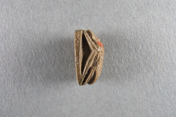 Scarab inscribed with the name of Unis, Steatite, traces of glaze