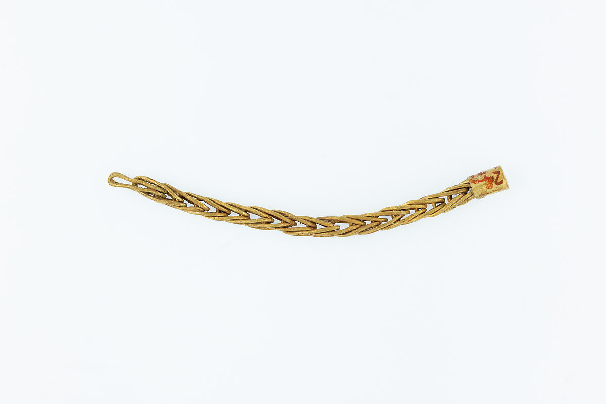 Fragment of necklace chain, Gold