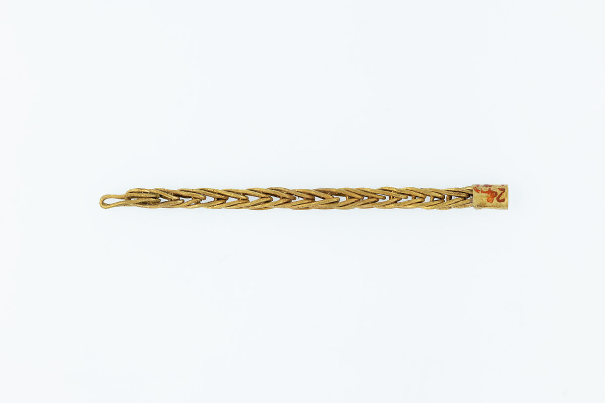 Fragment of necklace chain, Gold