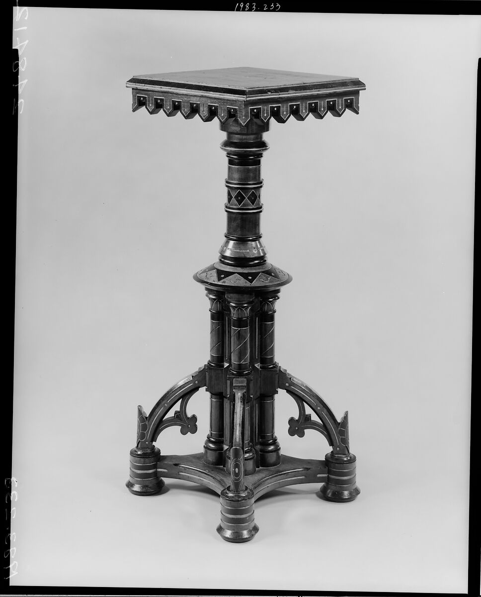 Pedestal, Walnut, American 