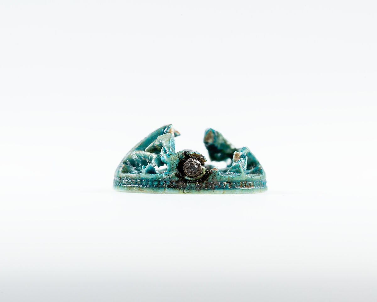 Button seal with the cartouches of Senwosret III, Green glazed steatite, metal pin in boring