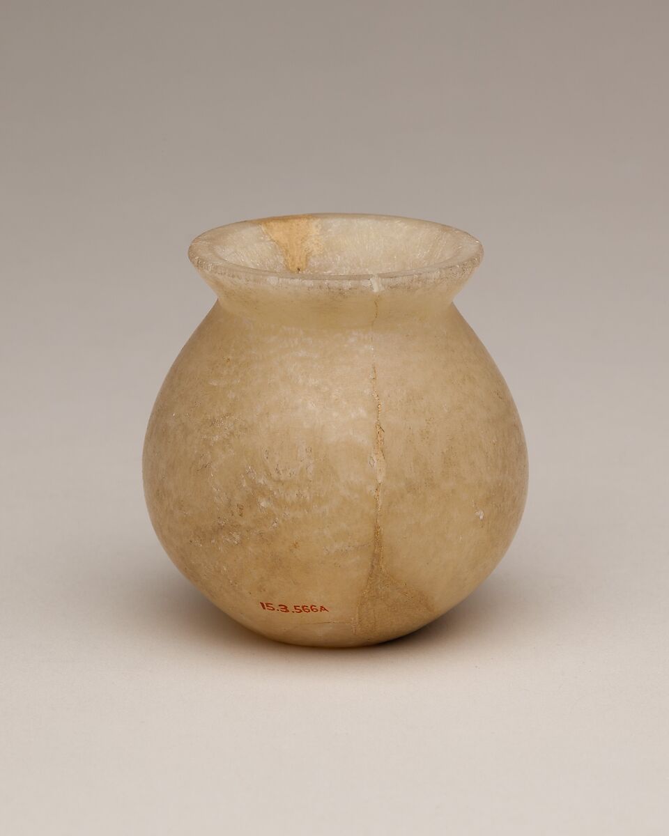 Kohl jar and lid, Travertine (Egyptian alabaster)