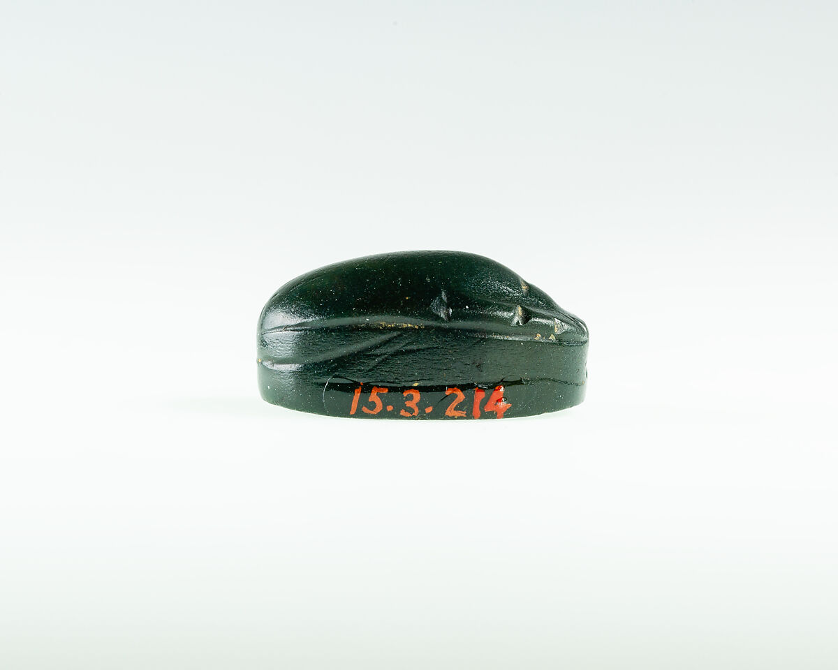 Uninscribed scarab, Green jasper