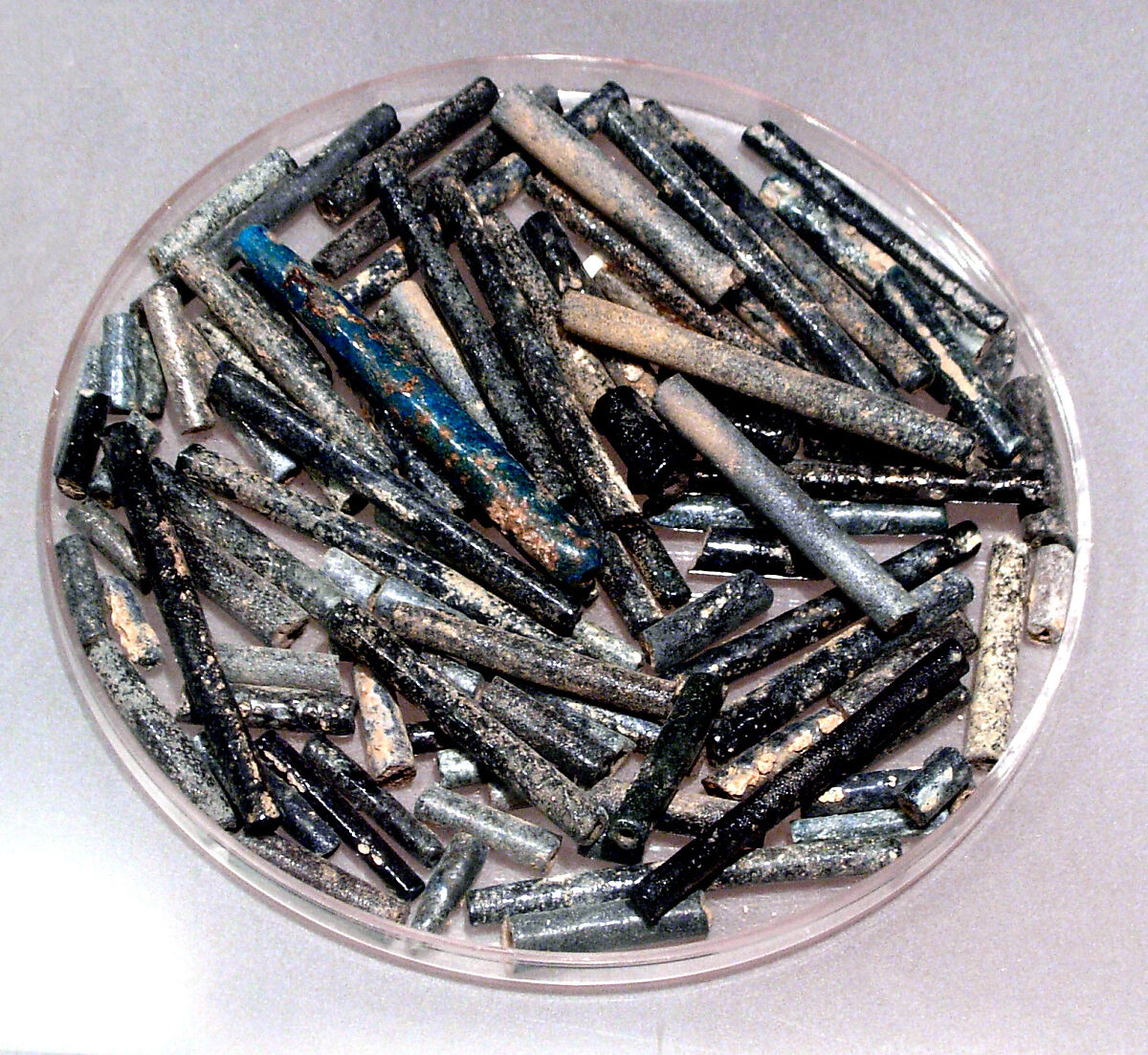 Tray of Tubular beads, Faience 