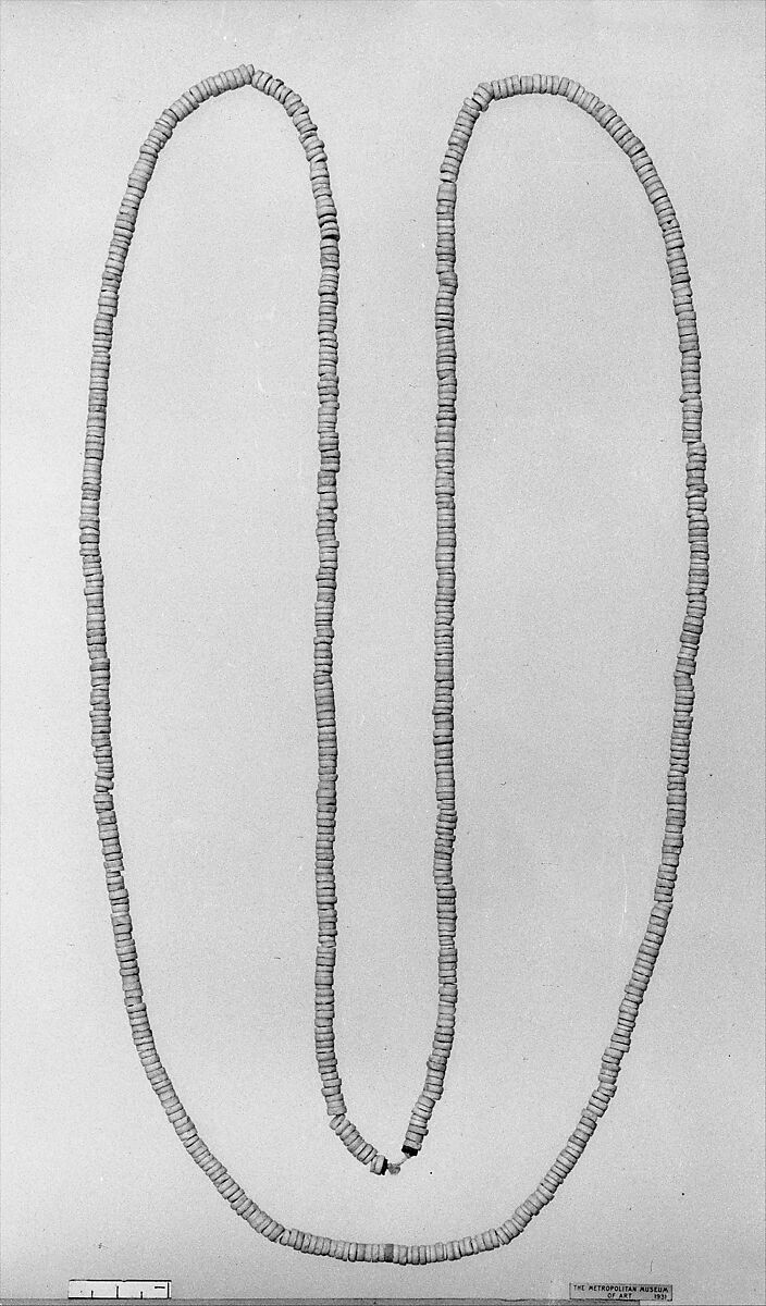 Strng of beads, Shell