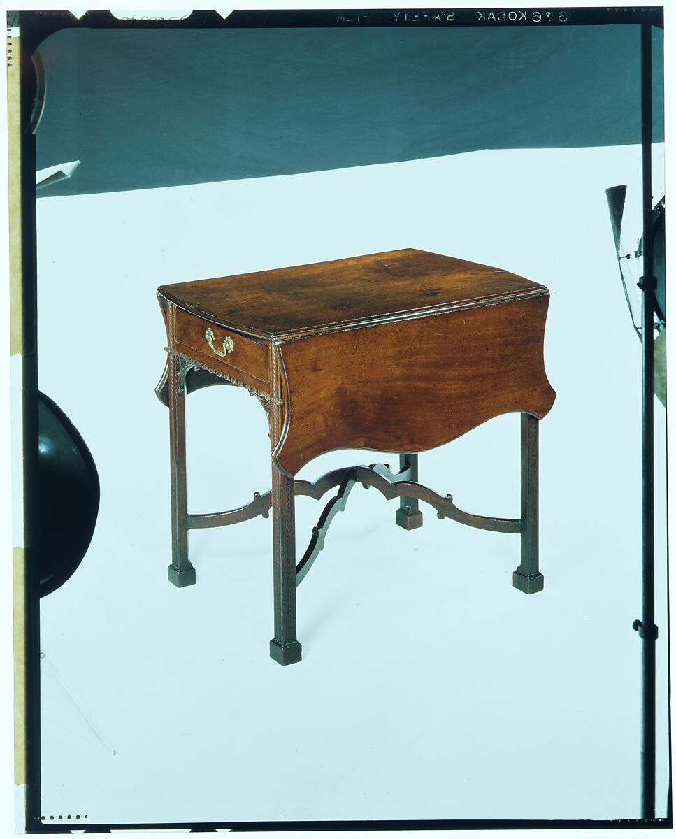 Pembroke Table, Mahogany, oak, white pine, tulip poplar, American