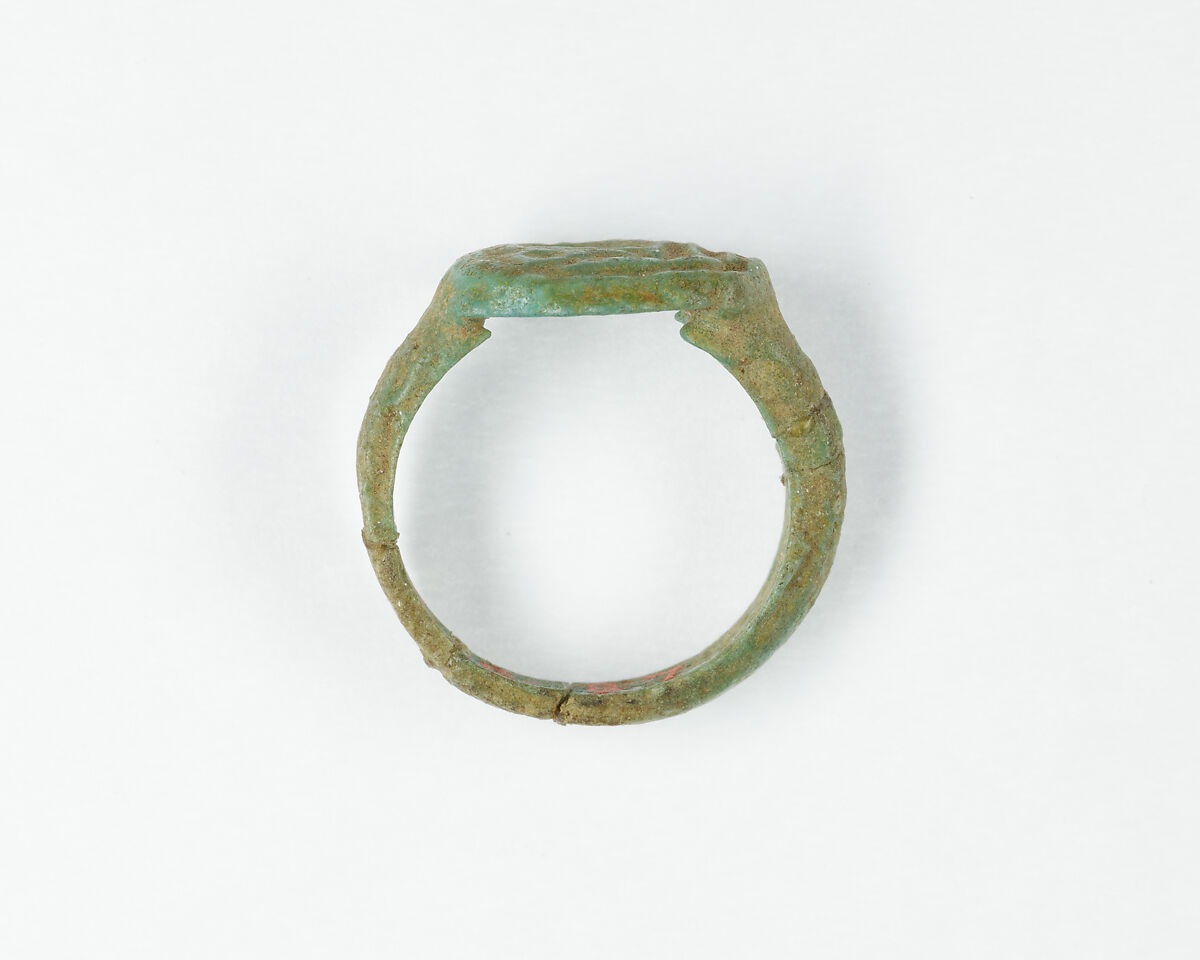 Ring, Faience