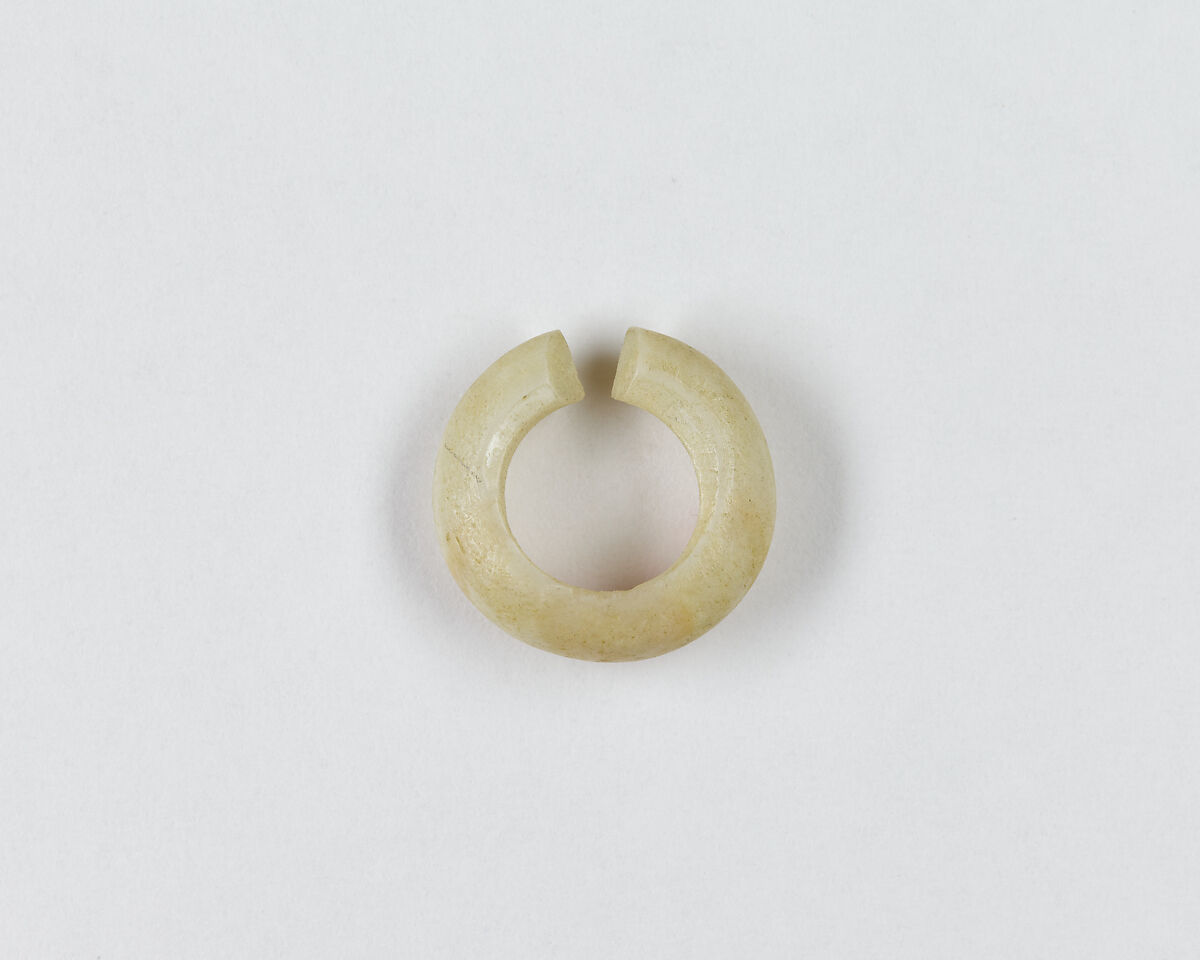 Penannular Earring, Shell