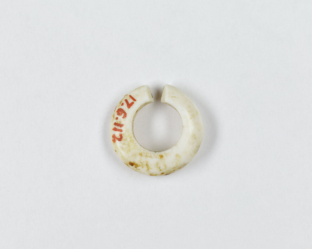 Penannular Earring, Shell
