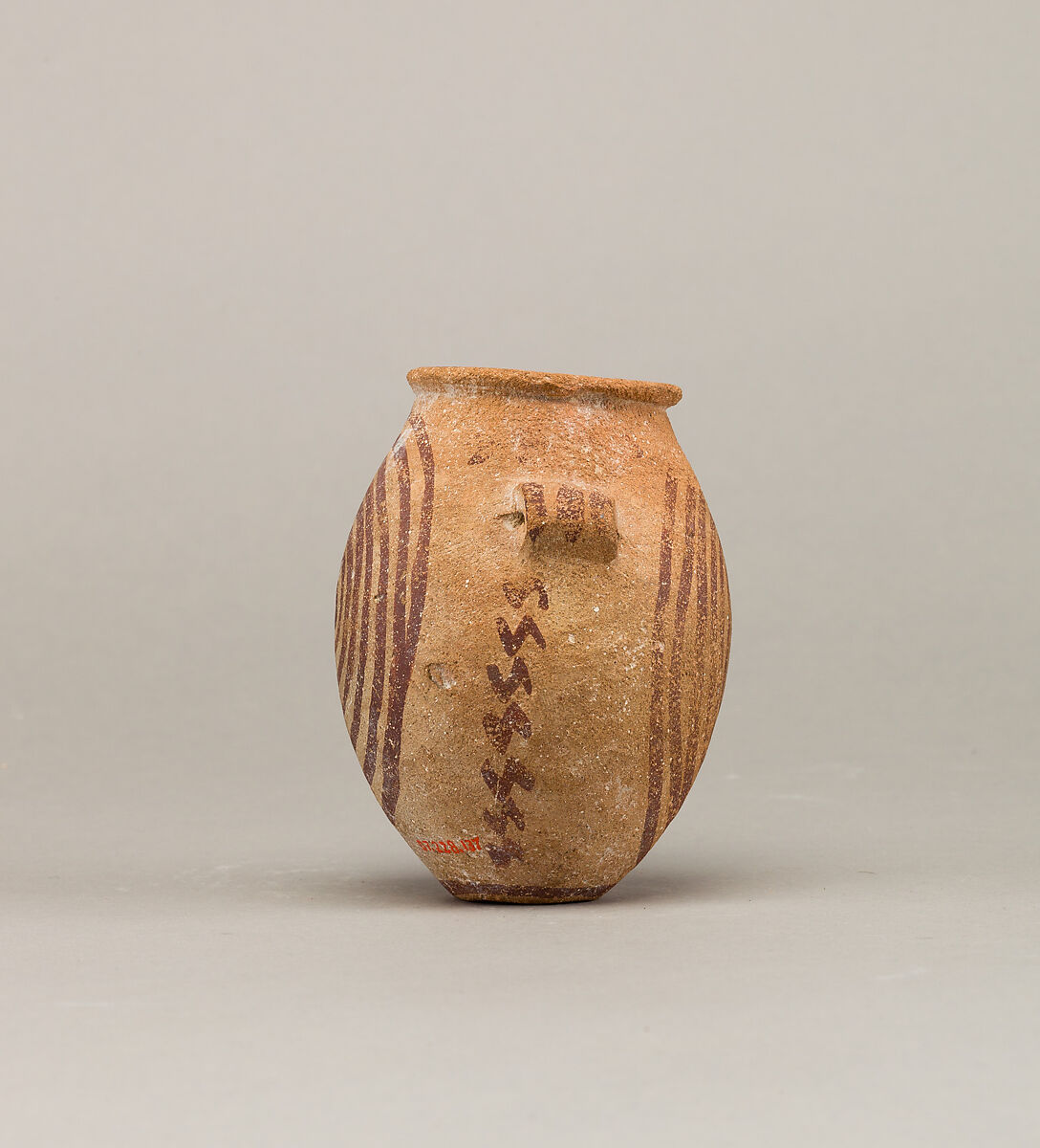 Decorated ware jar depicting spirals, Pottery, paint