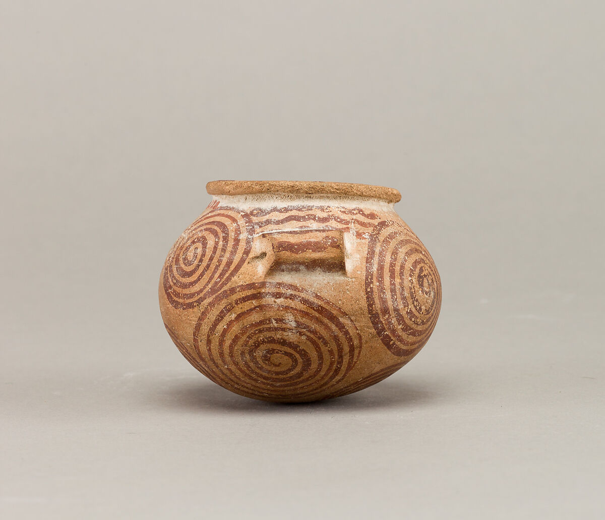 Squat decorated ware jar depicting spirals, Pottery, paint