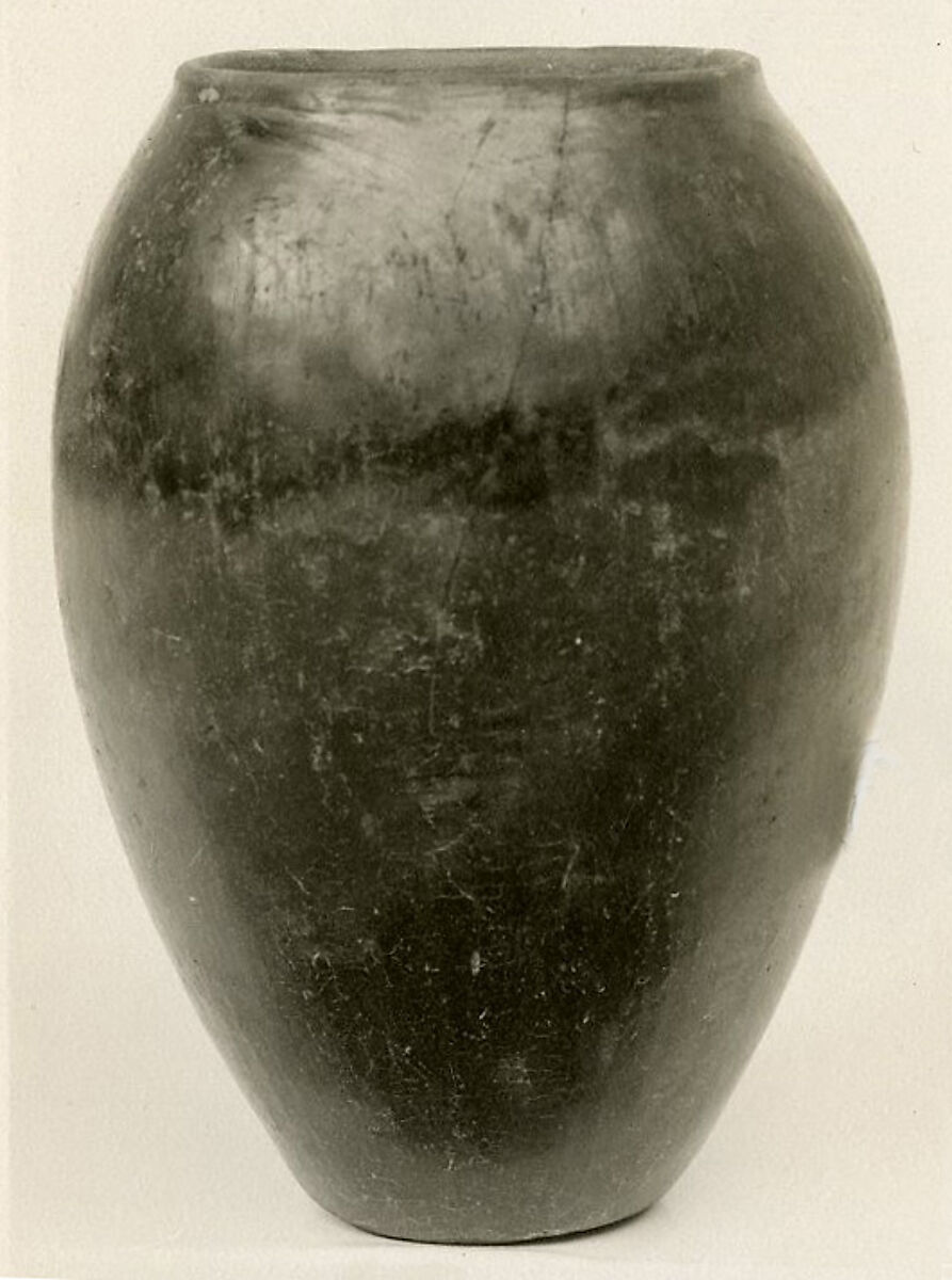 Black-topped red ware jar, Pottery