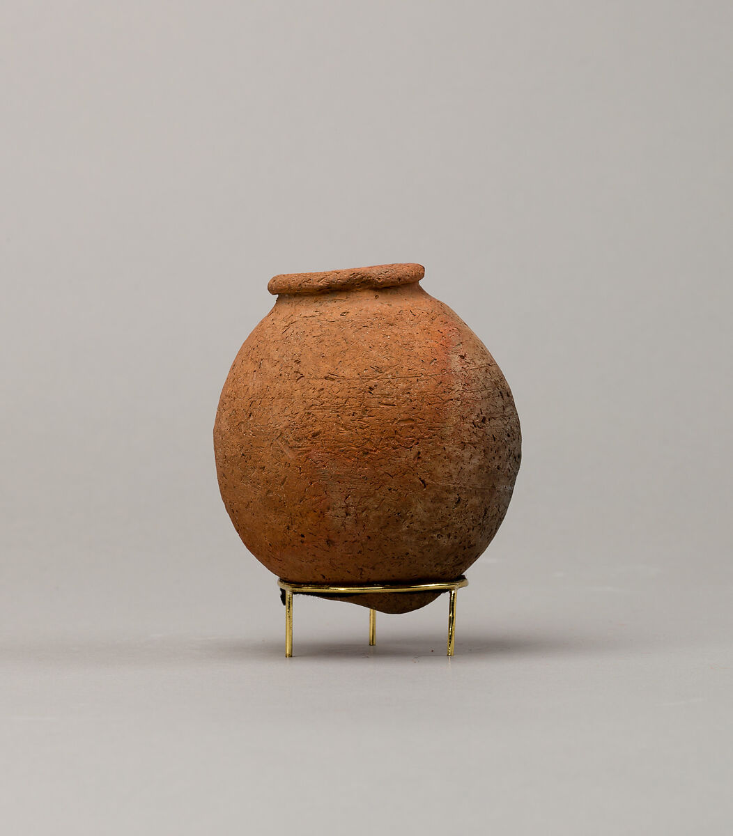 Rough ware jar, Pottery