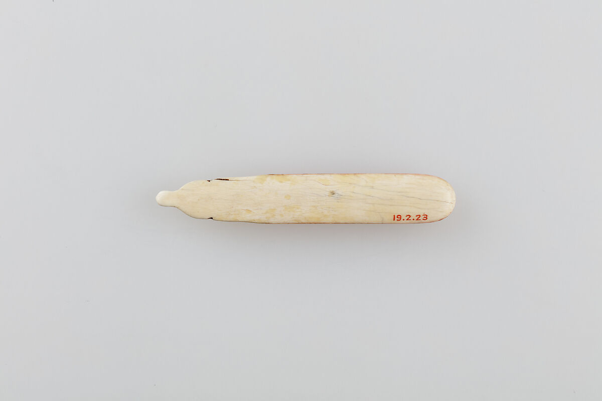 Throw Stick, Ivory (tinted)