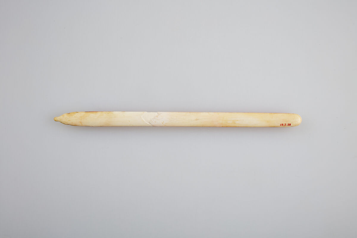 Throw Stick, Ivory (tinted)