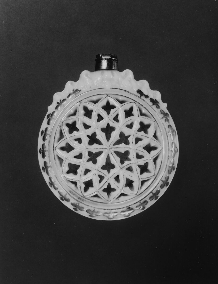 Perfume flask, Probably Willets Manufacturing Company (American, 1879–1908), Porcelain, American