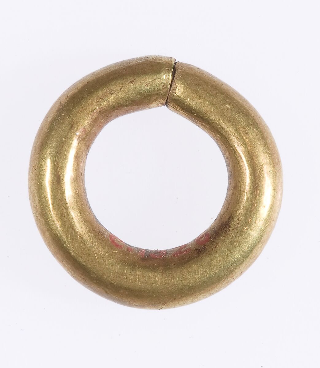 Penannular Earring, Gold 